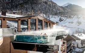 Das Central - Alpine . Luxury . Life